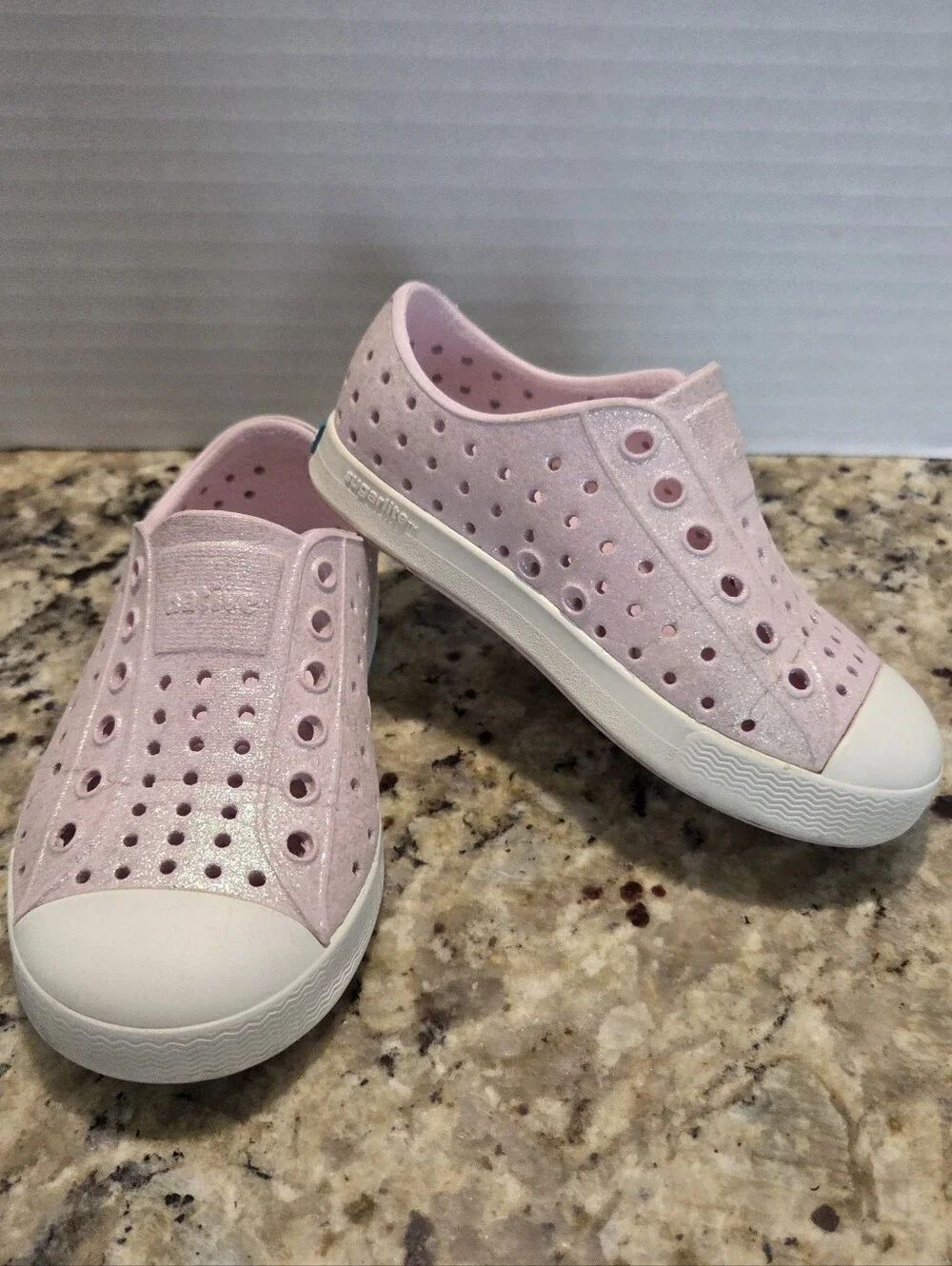 Native Jefferson Slip-On Shoes Sneakers Light Pink Glitter Kids Girls Size C7